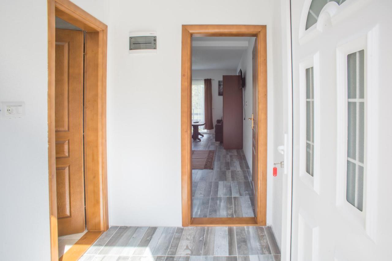 Apartmani Jezero Жабляк Екстер'єр фото