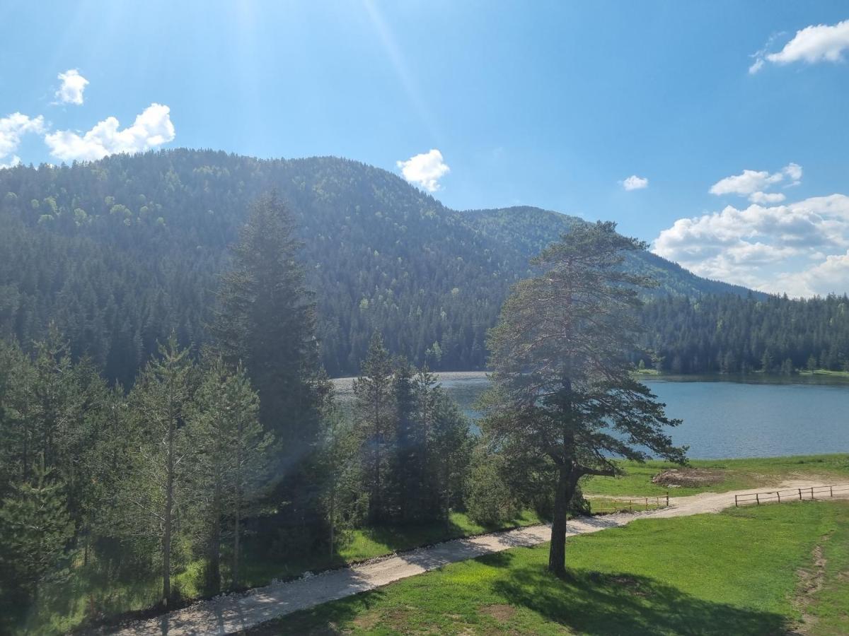 Apartmani Jezero Жабляк Екстер'єр фото