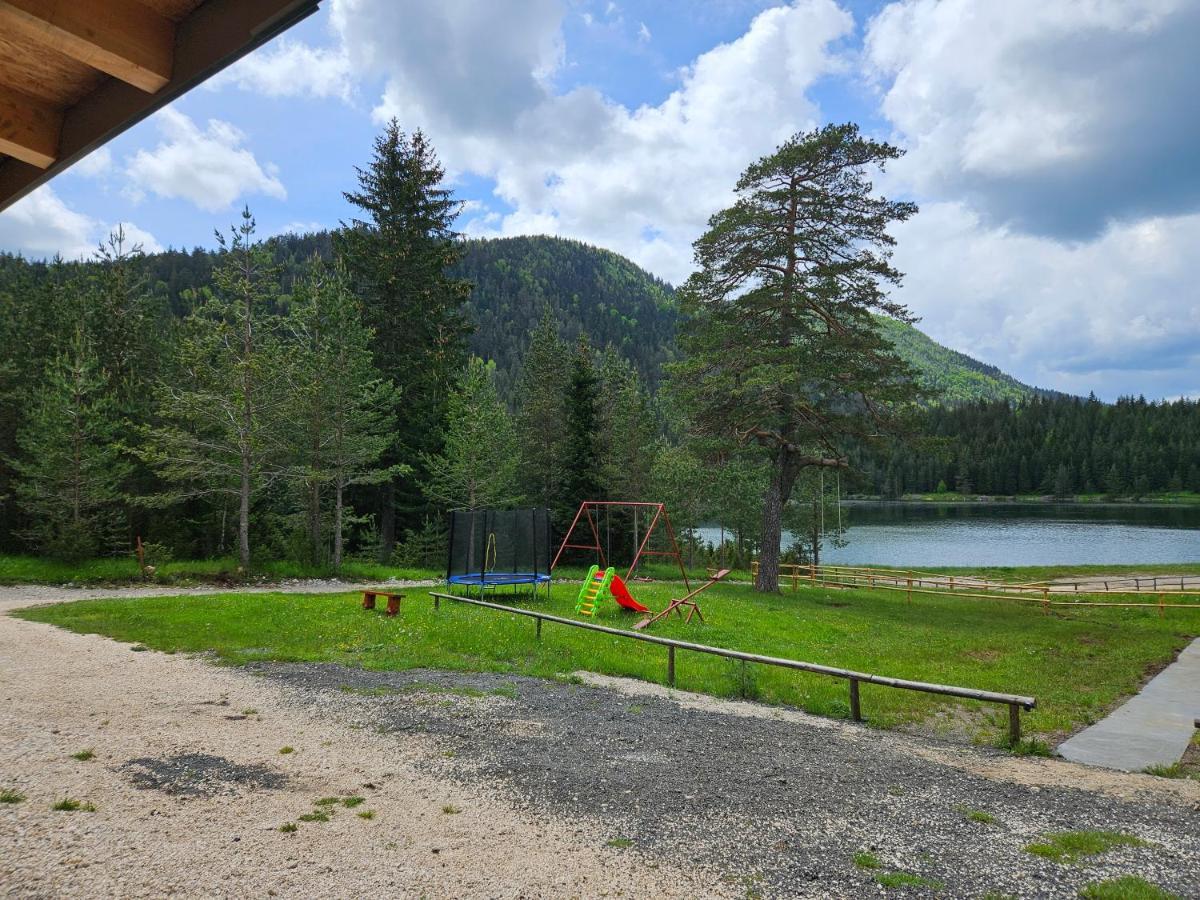 Apartmani Jezero Жабляк Екстер'єр фото